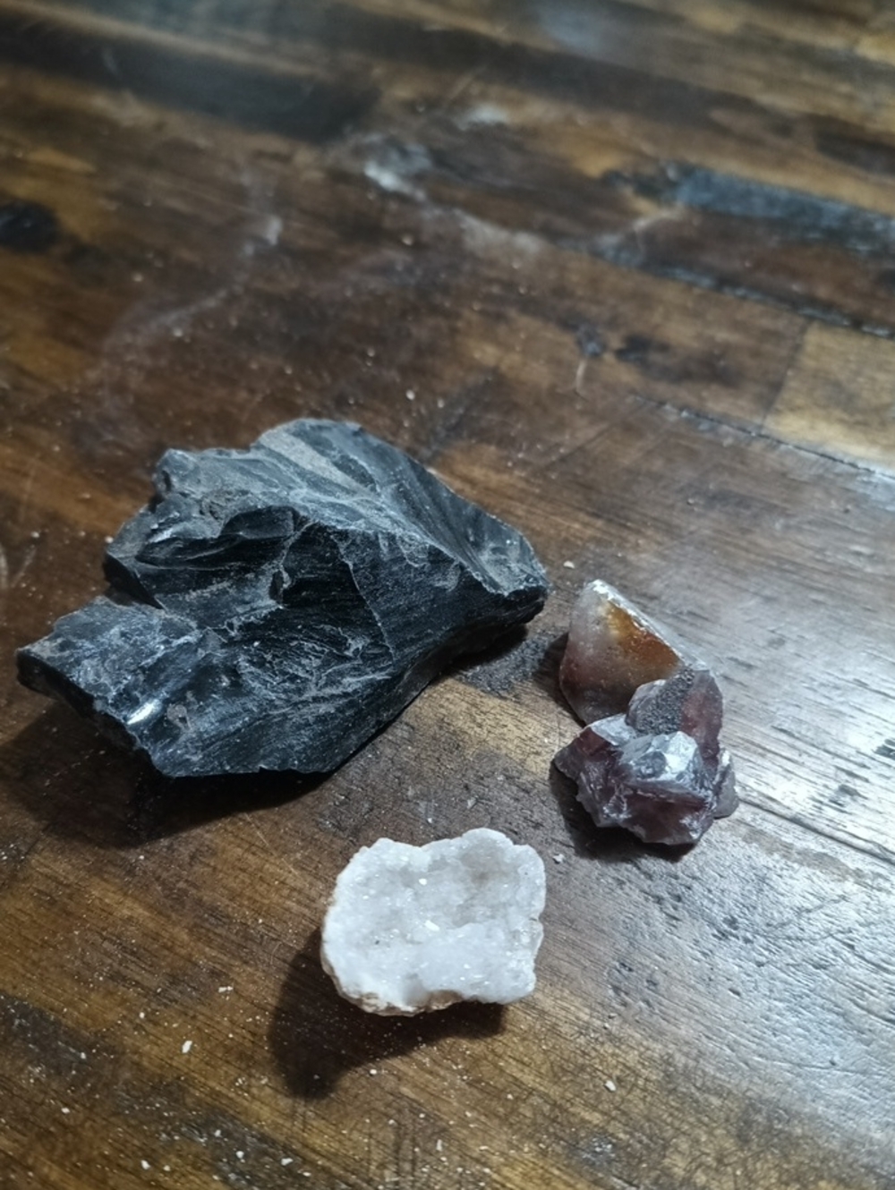 Home Accents- Lot Of 4; Crystals